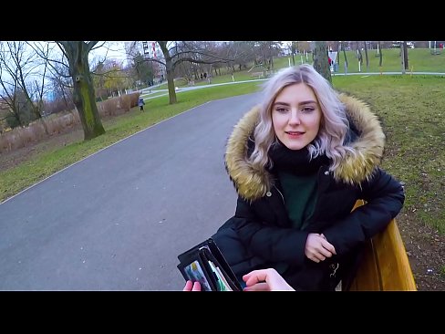 ❤️ Schluckt das heiße Sperma eines Fremden für Geld - Blowjob im Park von Eva Elfie Just porn bei uns